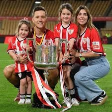 球迷齐喊梅西，C罗微笑回应：再大点声！12分钟传射+斩MVP 3场4球